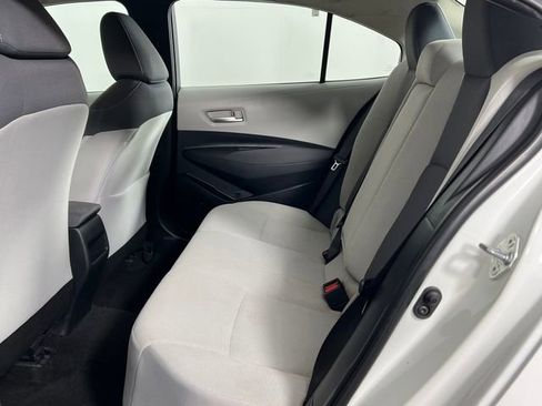 Used 2021 Toyota Corolla LE image 16