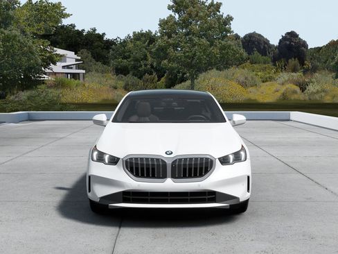 New 2026 BMW 530i image 3