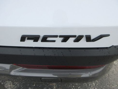 New 2026 Chevrolet Equinox ACTIV w/ LPO, Floor Liner Package FWD image 10