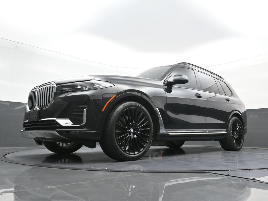 Used 2022 BMW X7 xDrive40i w/ Executive Package AWD/4WD image 25