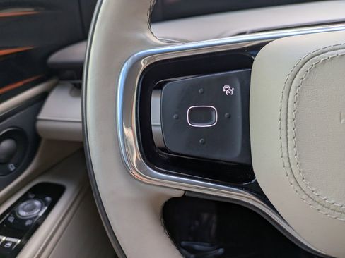 Certified 2024 Lincoln Nautilus Reserve w/ Equipment Group 202A image 30