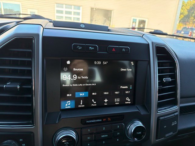 Used 2018 Ford F150 Lariat w/ Equipment Group 502A Luxury AWD/4WD image 19