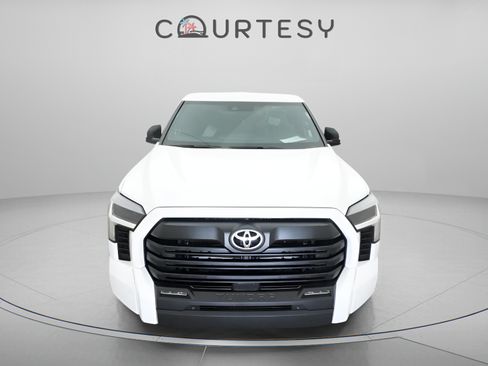 Certified 2026 Toyota Tundra SR5 w/ SR5 Convenience Package RWD image 33