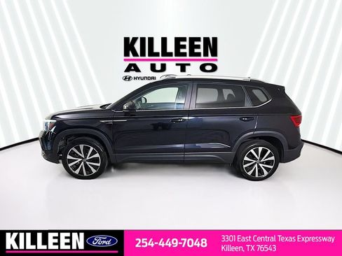 Used 2022 Volkswagen Taos SE w/ IQ.Drive SE Package FWD image 4