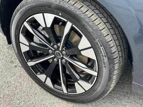 New 2026 Volvo XC60 T8 Plus w/ Protection Package Premier AWD/4WD image 9