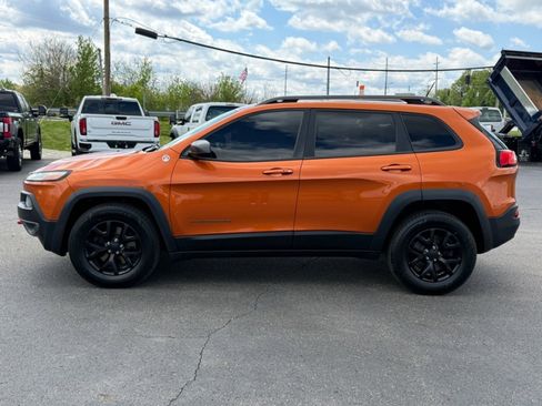 Used 2014 Jeep Cherokee Trailhawk w/ Comfort/Convenience Group AWD/4WD image 5