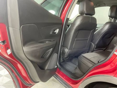 Used 2015 Buick Encore Convenience FWD image 14