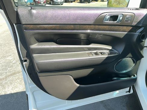 Used 2018 Lincoln MKT AWD w/ Technology Package image 18