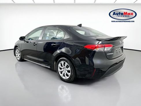 Used 2024 Toyota Corolla LE FWD image 5
