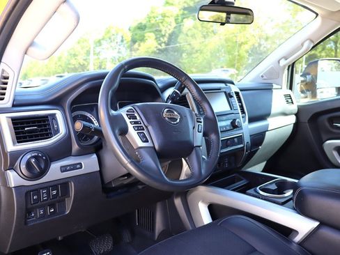 Used 2016 Nissan Titan PRO-4X image 28