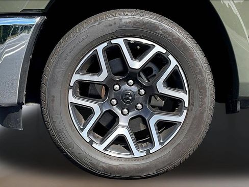 Used 2026 RAM 1500 Laramie AWD/4WD image 32