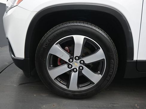 Used 2019 Chevrolet Traverse LT w/ LT Premium Package AWD/4WD image 64