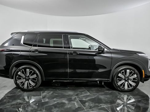 New 2026 Mitsubishi Outlander SEL image 9
