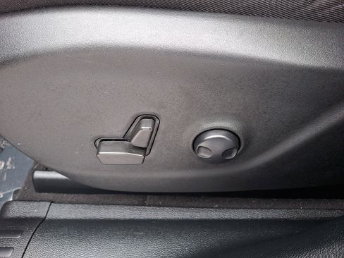 Used 2022 Jeep Cherokee Latitude w/ Sun & Sound Group image 16