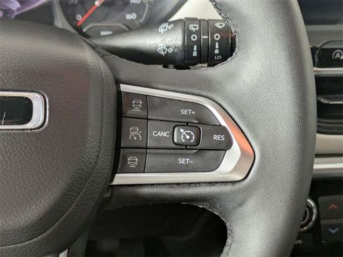 Certified 2023 Jeep Compass Limited image 16