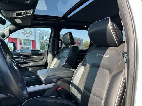 Used 2023 RAM 1500 Laramie AWD/4WD image 11