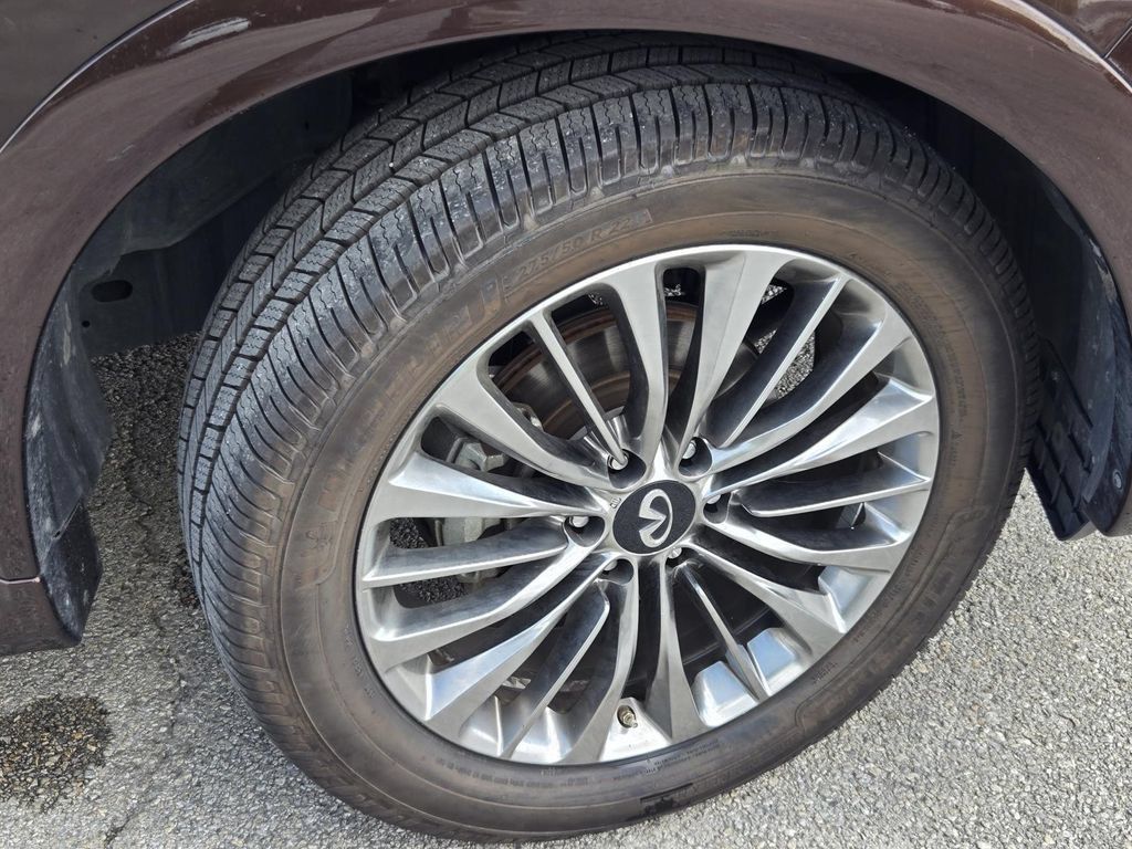Used 2018 INFINITI QX80 2WD w/ Driver Assistance Package image 6