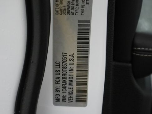 New 2026 Jeep Grand Cherokee L Limited AWD/4WD image 40