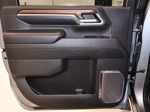 Used 2024 Chevrolet Silverado 3500 High Country w/ High Country Premium Package AWD/4WD image 16
