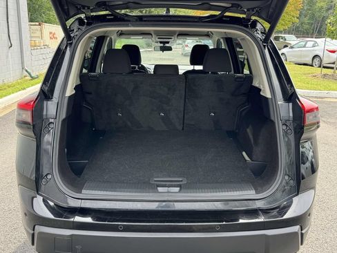 Used 2024 Nissan Rogue SV FWD image 16