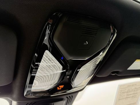 Used 2021 BMW X5 M50i w/ Executive Package image 26