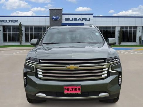 Used 2023 Chevrolet Suburban High Country AWD/4WD image 2