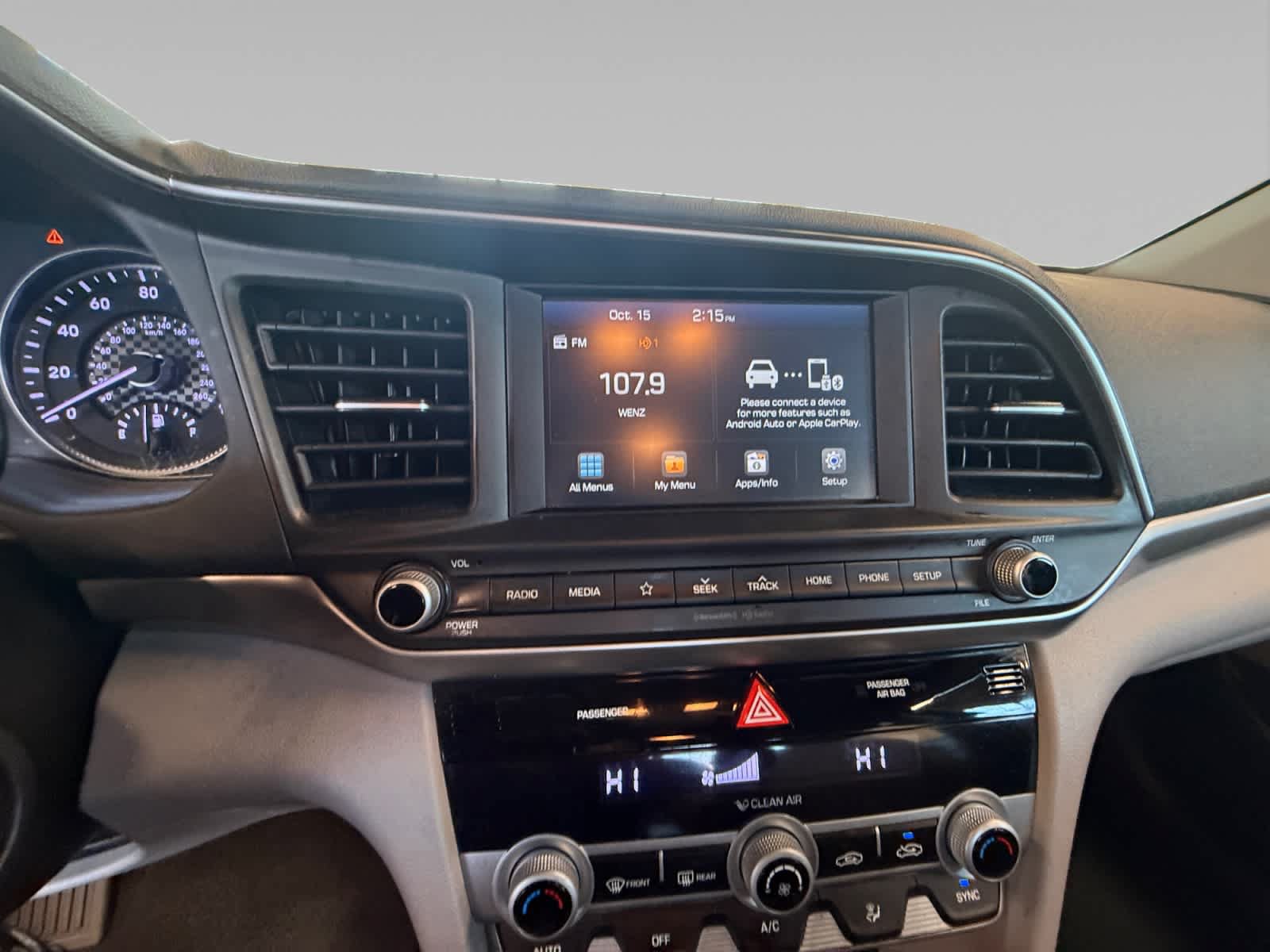 Used 2020 Hyundai Elantra SEL FWD image 15