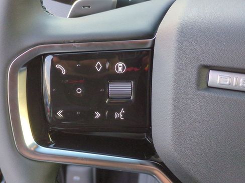 New 2026 Land Rover Discovery Sport Landmark image 11