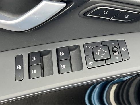 Certified 2023 Kia Niro Wave image 14