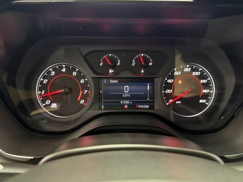Used 2021 Chevrolet Camaro LT RWD image 31