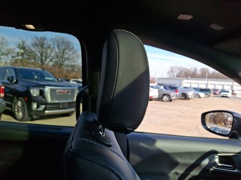 Used 2022 Chrysler Pacifica Touring-L w/ S Appearance Package image 13