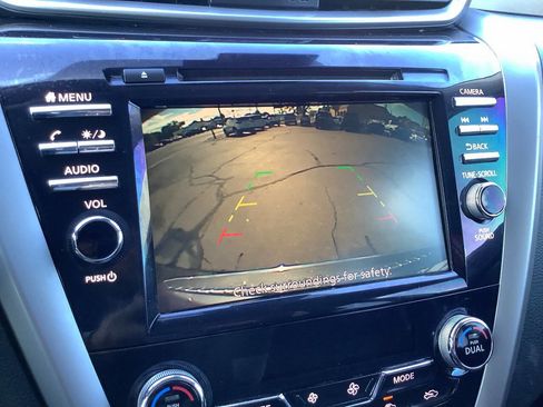 Used 2021 Nissan Murano SV image 43