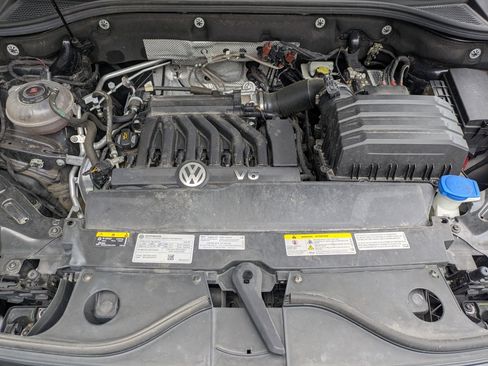 Used 2022 Volkswagen Atlas SEL Premium image 32