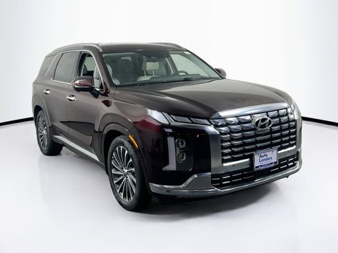 Used 2023 Hyundai Palisade Calligraphy w/ Winter Package AWD/4WD image 3