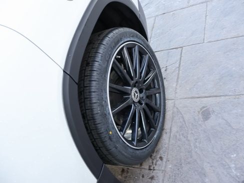 Certified 2022 Mercedes-Benz GLB 250 4MATIC image 20