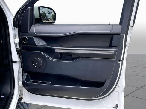 Used 2020 Ford Expedition XLT RWD image 18