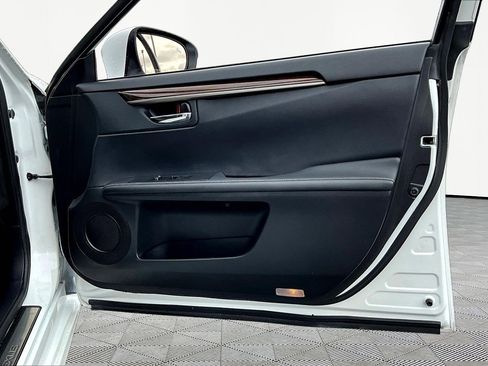 Used 2015 Lexus ES 350 w/ Premium Package FWD image 27
