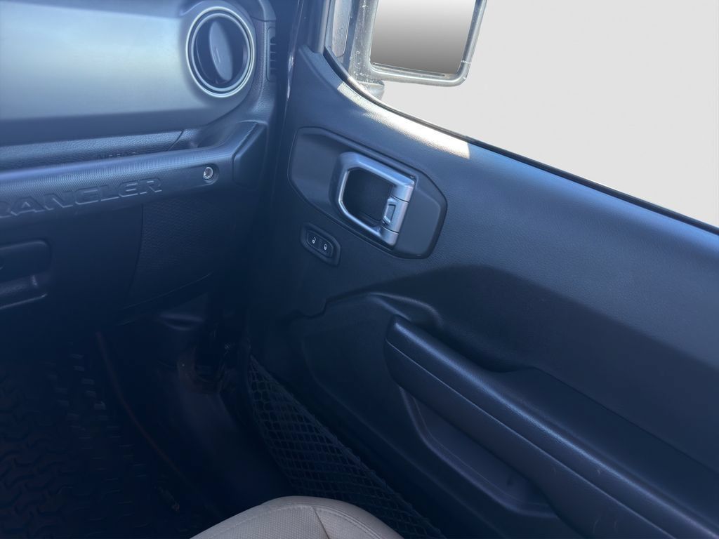 Used 2018 Jeep Wrangler Unlimited Sport S AWD/4WD image 28