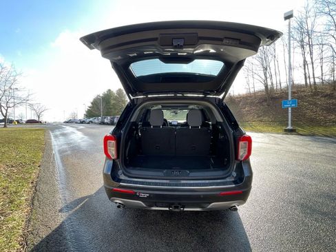 Used 2022 Ford Explorer Limited w/ Equipment Group 301A image 16