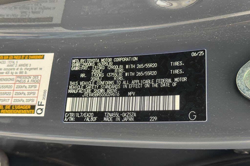 Used 2025 Toyota 4Runner 4WD image 22