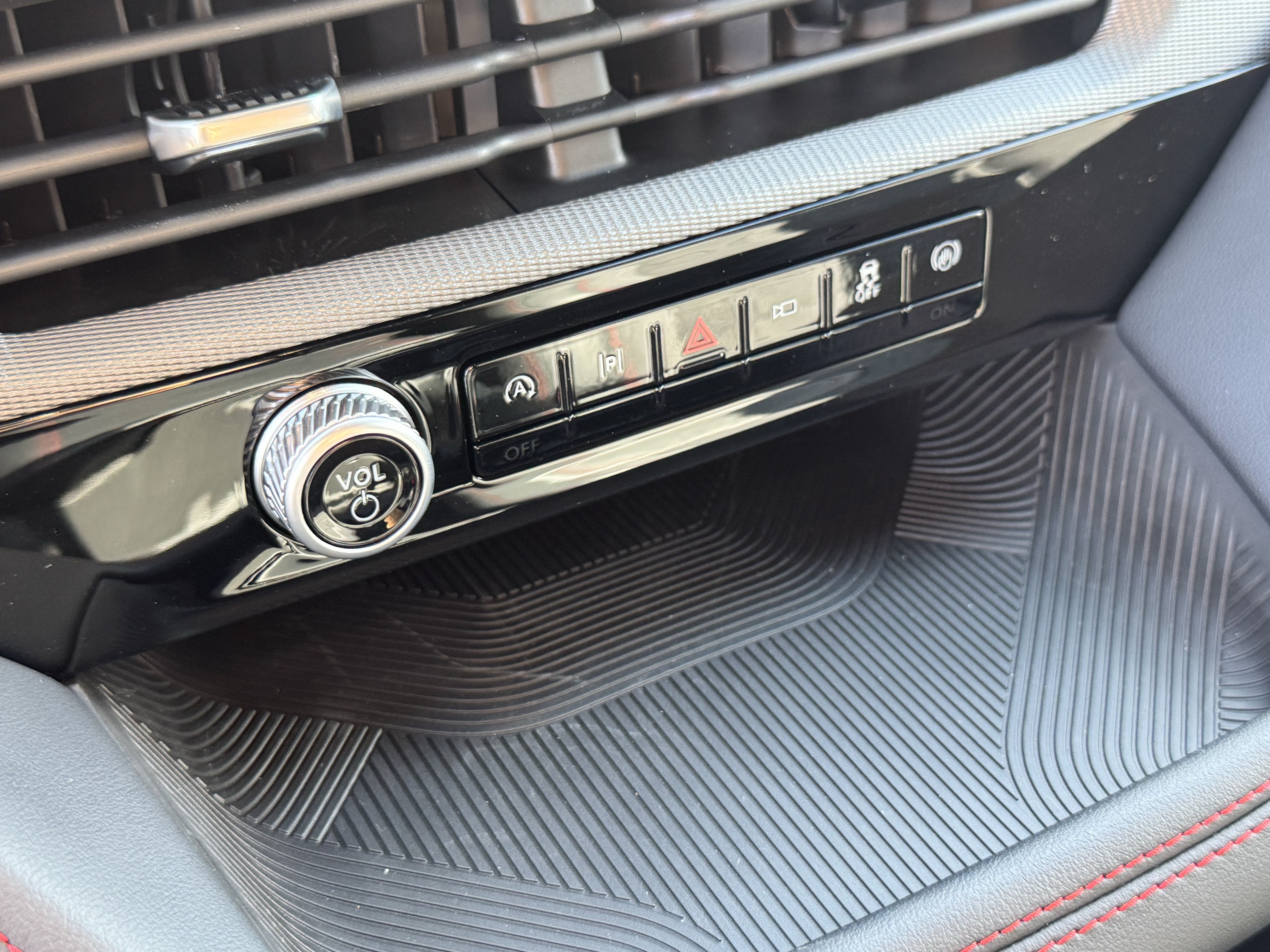 New 2026 Ford Explorer ST-Line w/ ST-Line Street Pack RWD image 15