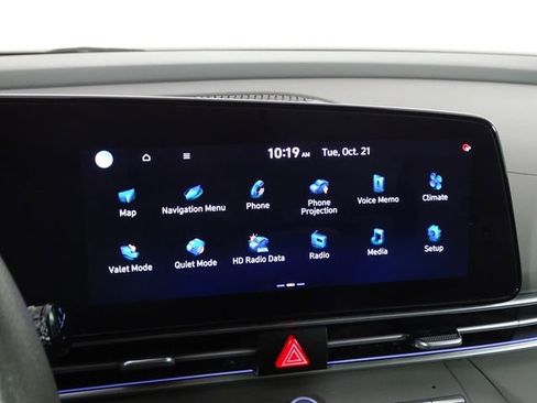 Used 2024 Hyundai Elantra SEL image 30