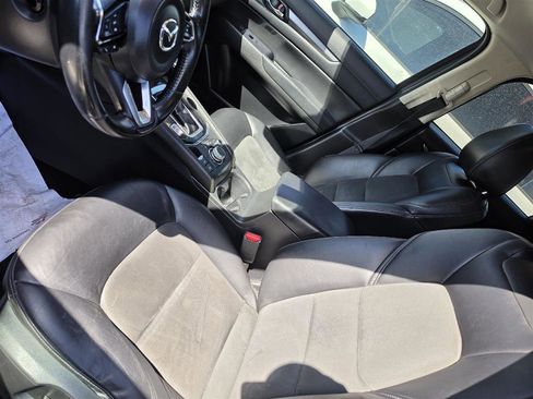 Used 2020 MAZDA CX-5 Touring image 3