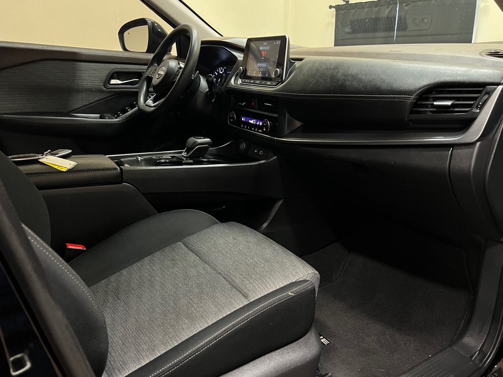 Used 2023 Nissan Rogue SV FWD image 37