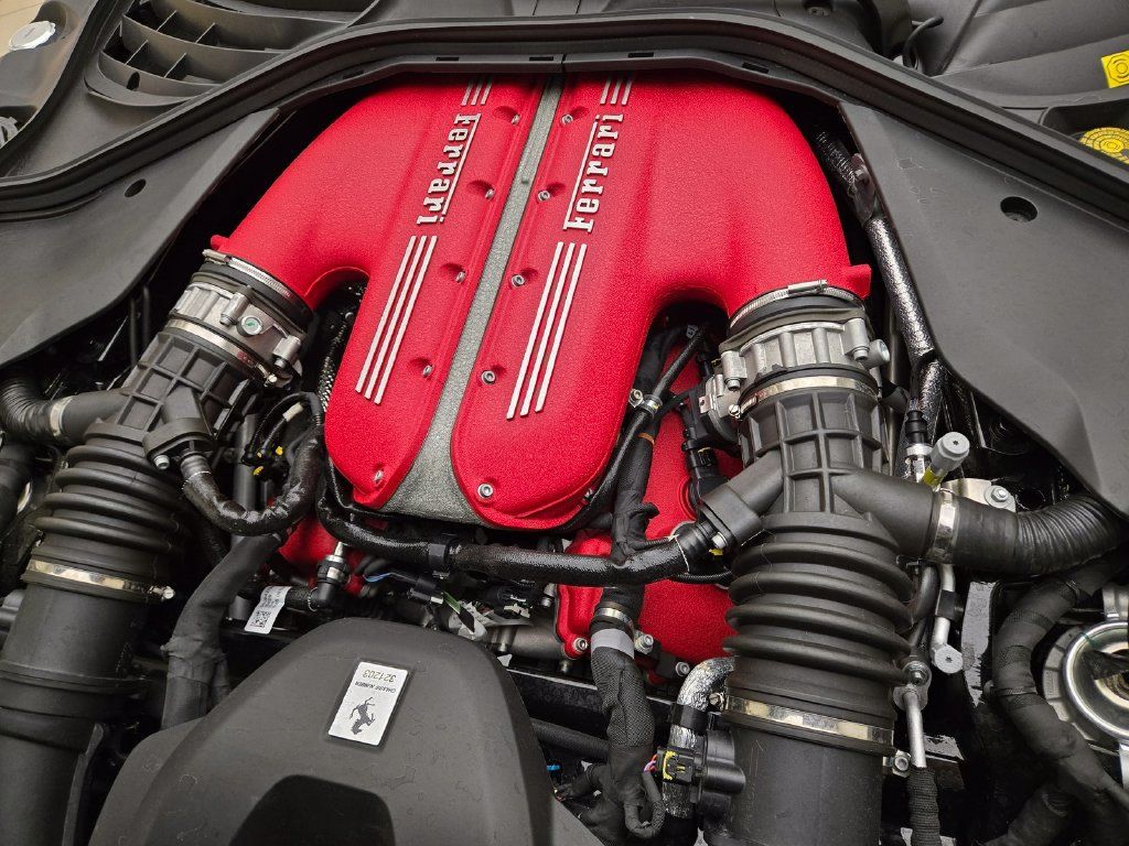 Used 2025 Ferrari 12Cilindri RWD image 24