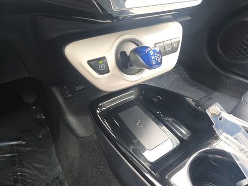 Used 2019 Toyota Prius Prime Advanced image 15
