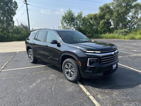 New 2026 Chevrolet Traverse LT w/ Driver Confidence Package image 3