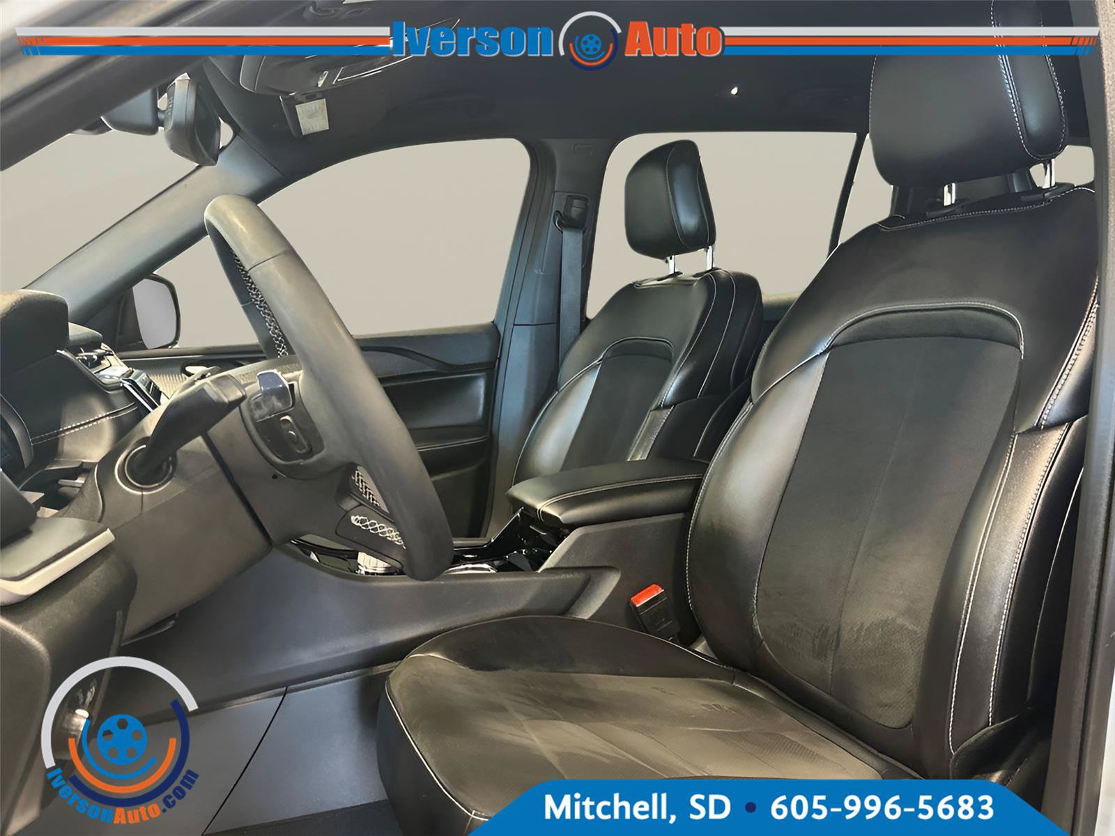 Used 2023 Jeep Grand Cherokee L Laredo AWD/4WD image 15