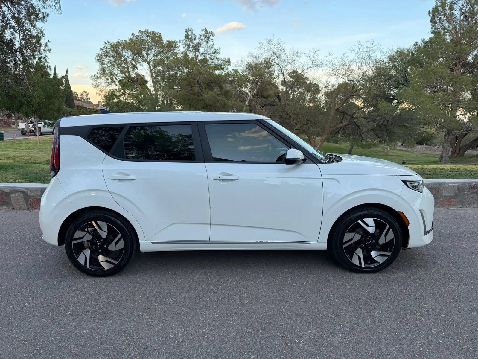 Used 2024 Kia Soul GT-Line w/ Option Group 020 FWD image 6