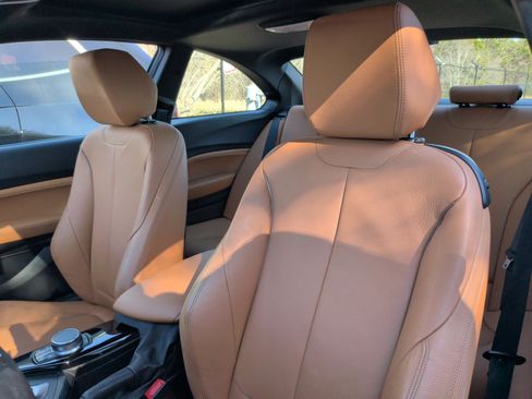 Used 2018 BMW 230i Coupe w/ Track Handling Package image 25